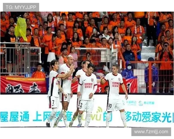 上海海港主场迎战成都蓉城焦点对决力争巅峰碰撞谁能笑到最后