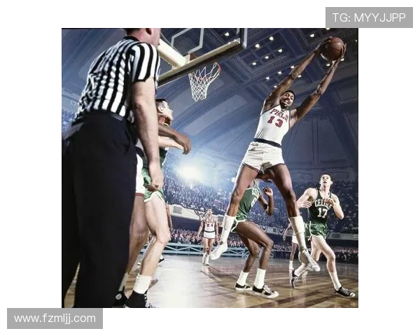 威尔特张伯伦传奇生涯全面解析从数据神迹到篮球历史的永恒丰碑