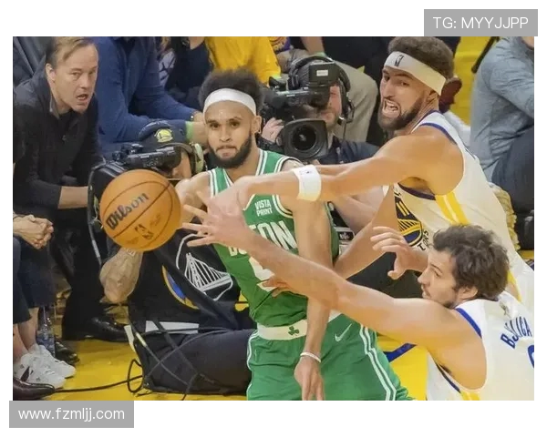 凯尔特人与勇士全场激战回顾精彩瞬间与战术分析